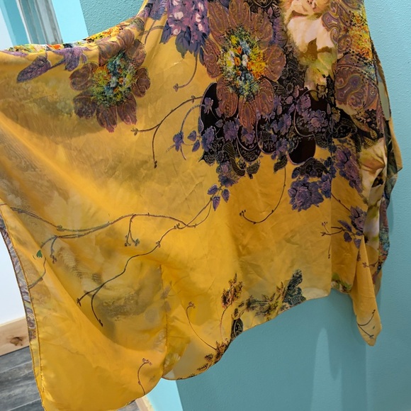 Floral Yellow Women's Top - Picture 4 of 4